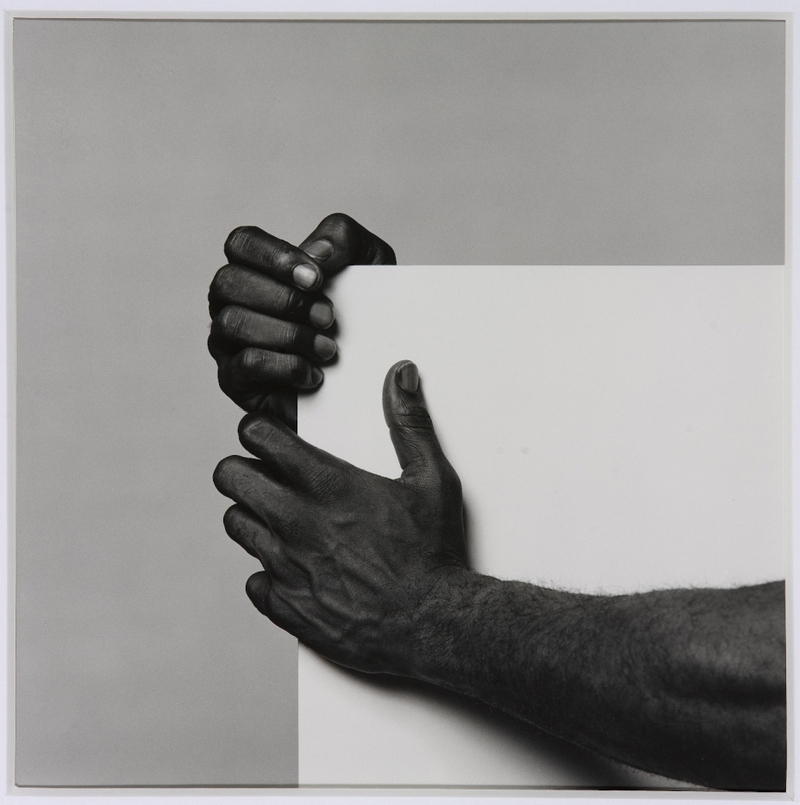 Мэпплторп – человек в костюме из полиэстра (18+)