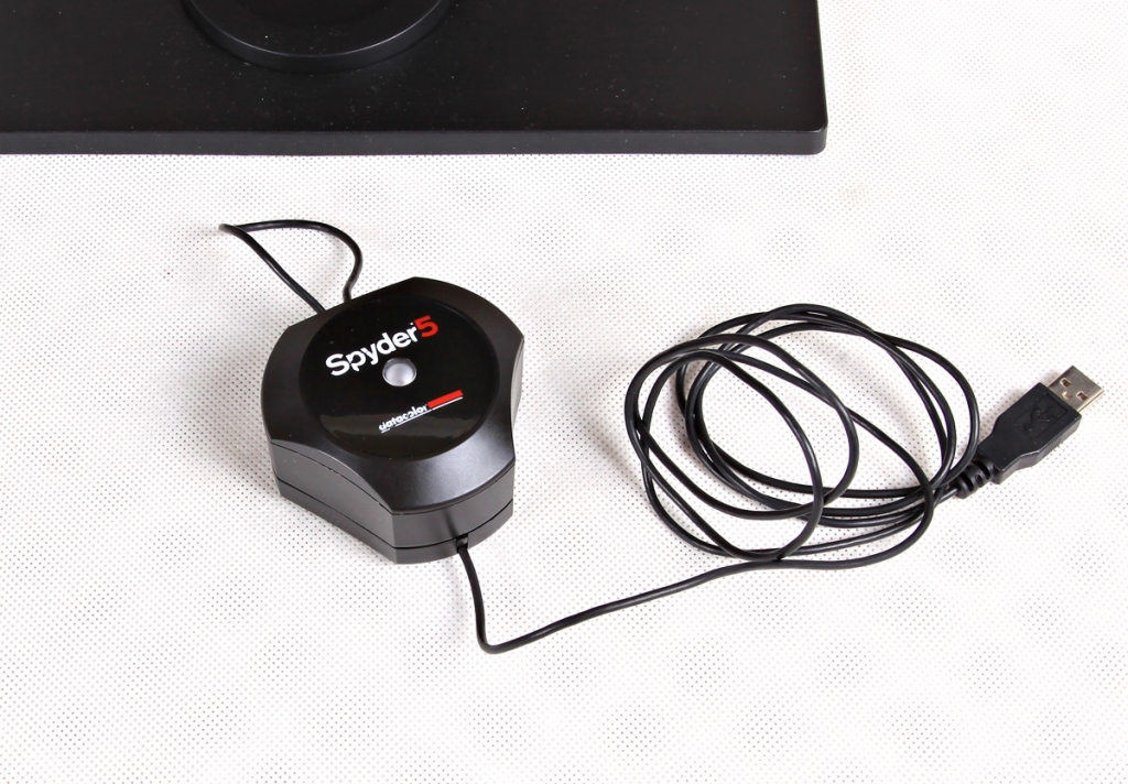 Калибратор для монитора колориметр DataColor Spyder 5. Обзор