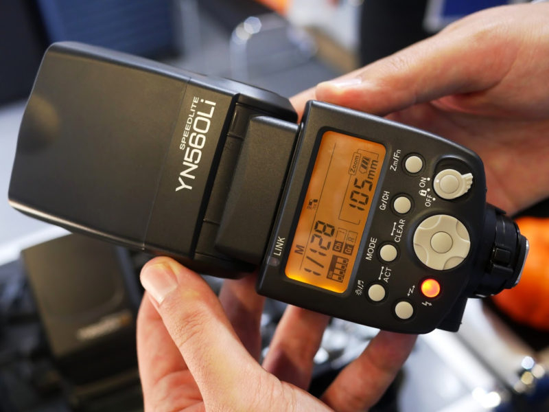 Попрощайтесь со специальными аккумуляторами: знакомимся с Yongnuo YN560Li