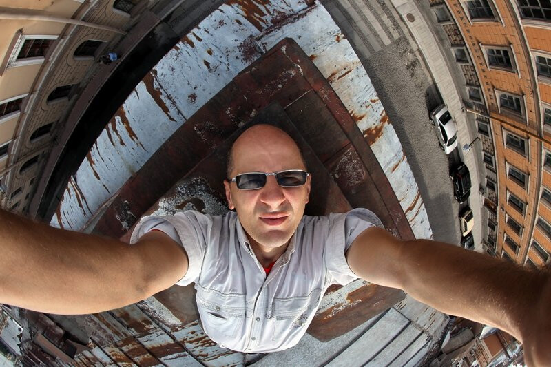 Александр Петросян - гений стрит-арта и репортажной съемки