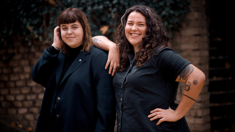 Портретная фотография плюс-сайз