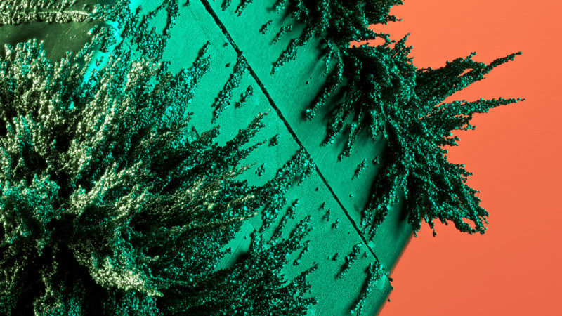 Серия фотографий «Темная материя» выглядит как компьютерная графика