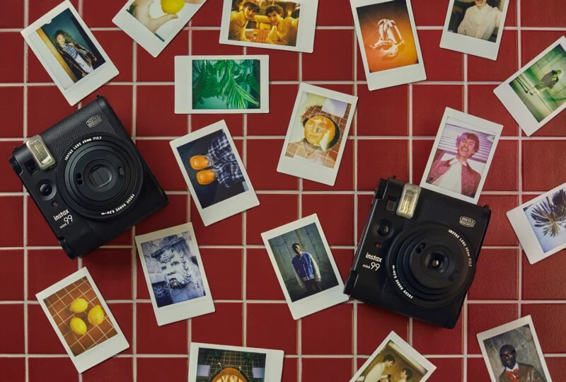 Fujifilm Instax Mini 99 — новая камера мгновенной печати