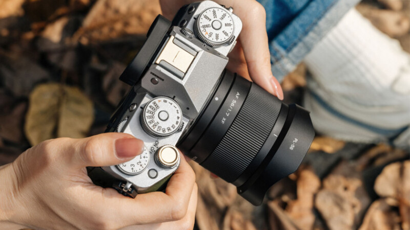 Недорогой APS-C объектив Viltrox 56mm f/1.7 Portrait Prime для Fujifilm X и Nikon Z  Недорогой APS-C объектив Viltrox 56mm f/1.7 Portrait Prime для Fujifilm X и Nikon Z