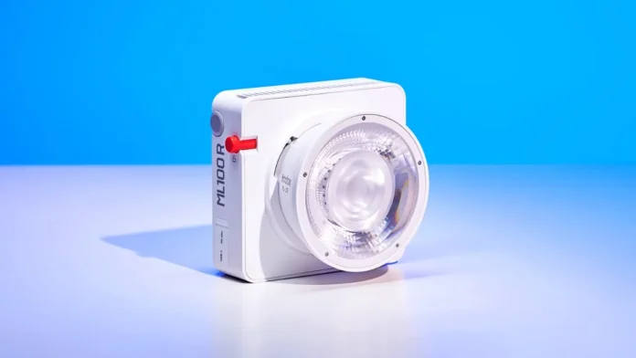 Godox ML100R – новый компактный RGB-светильник