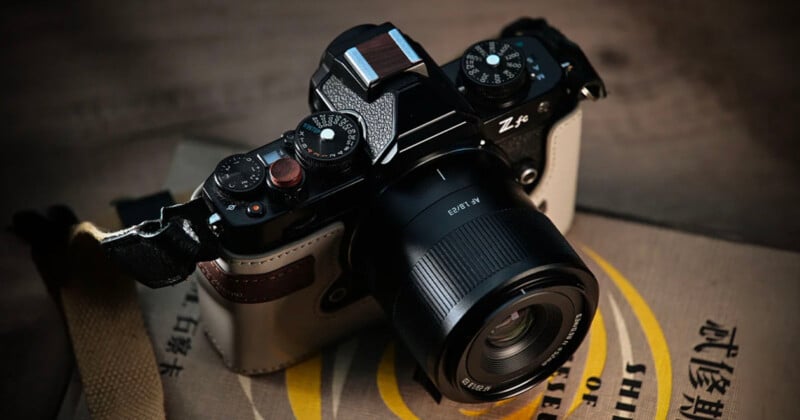 Доступный фикс: новый TTArtisan AF 23 мм f/1.8 вышел для APS-C камер Sony и Nikon
