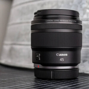 Canon RF 45mm f/1.2 STM: доступный светосильный объектив