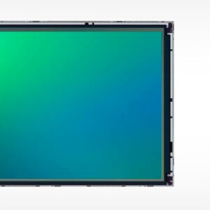 Пока профессионалы спорят о беззеркалках, смартфоны уже точат ножи