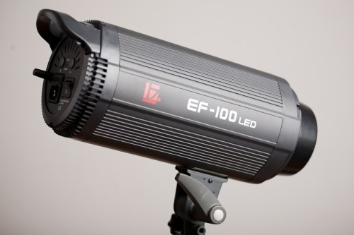 Jinbei EF-100 LED Sun Light – современный светодиодный осветитель с байонетом Bowens