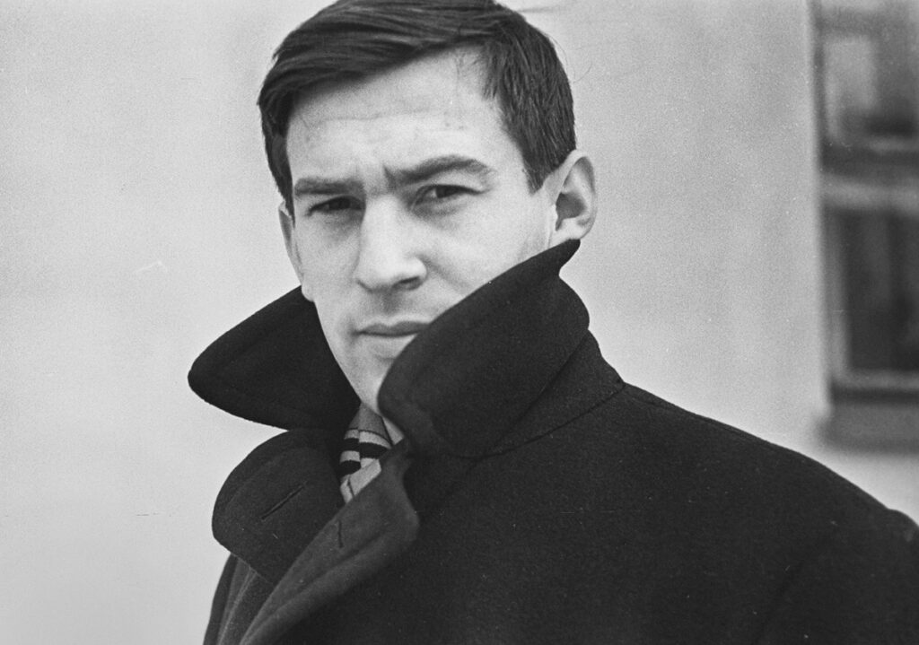 Молодой Юрий Сергеевич Васильев 