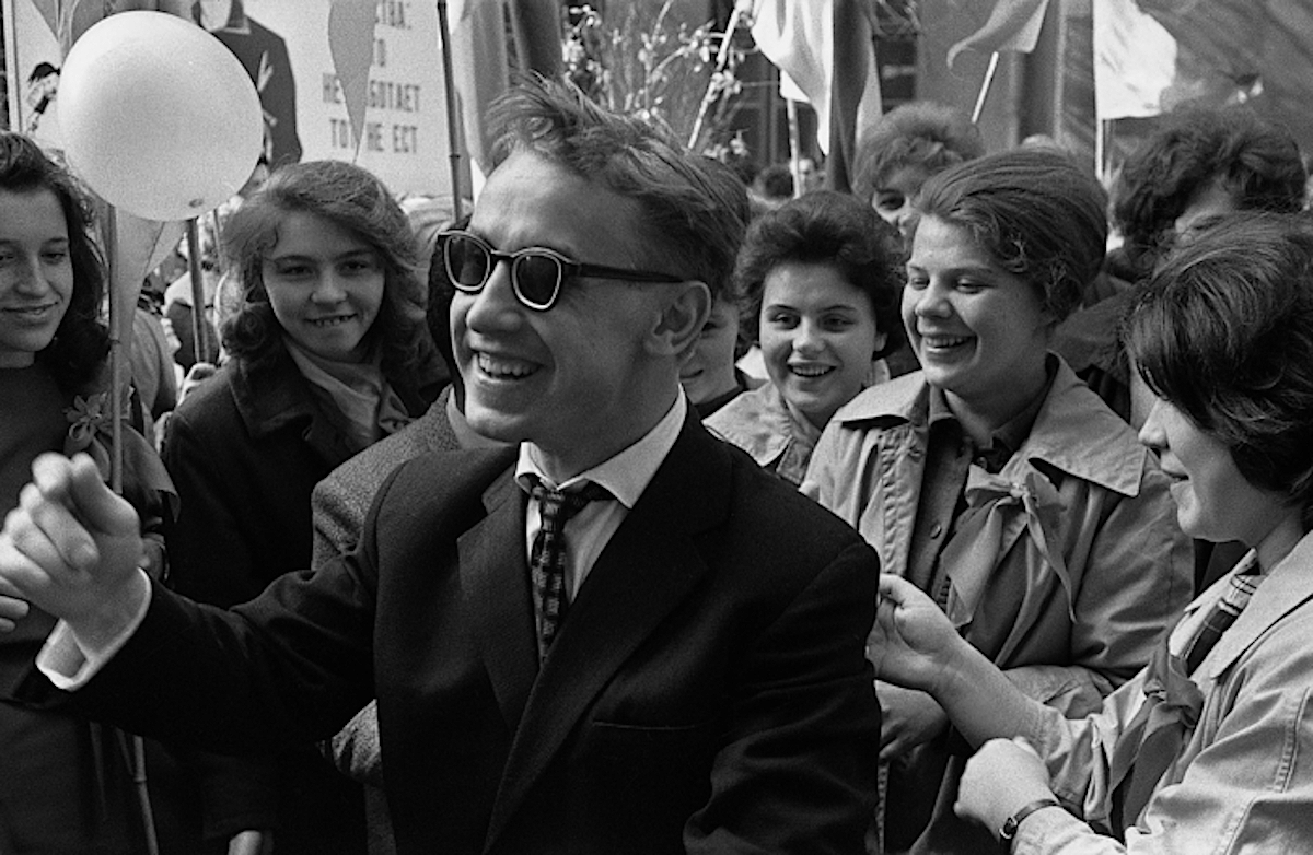 Студенты на первомайской демонстрации 1963 год Тарасевич Всеволод Сергеевич