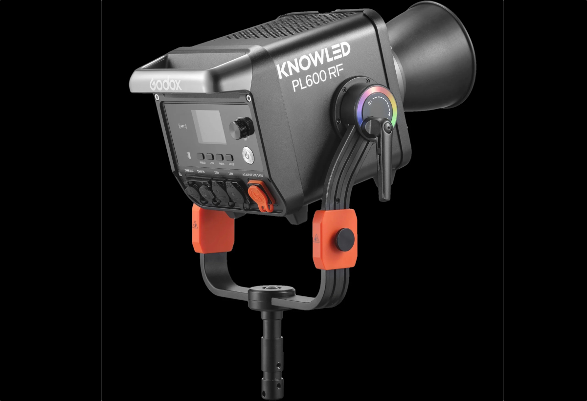 Осветители Godox PL600RF и PL1200RF