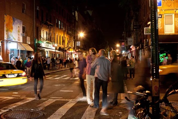 Ночная уличная фотография: как снимаем, чем и зачем. 10 советов